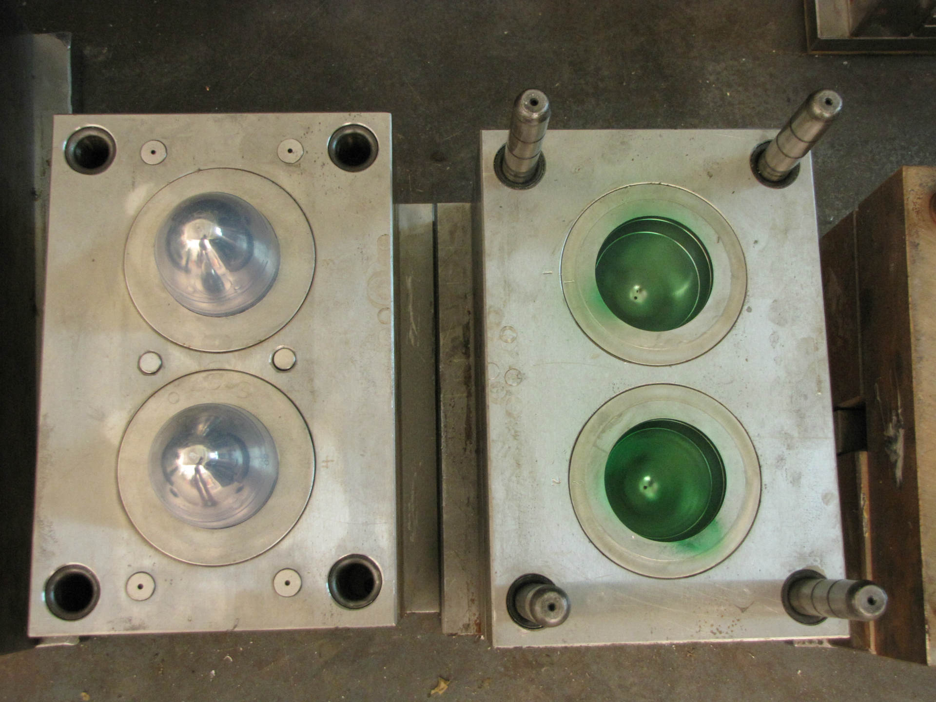 Injection mold